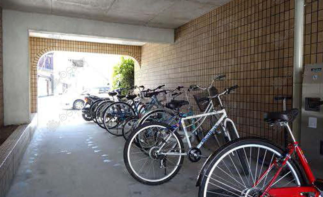 公寓自行车停车区