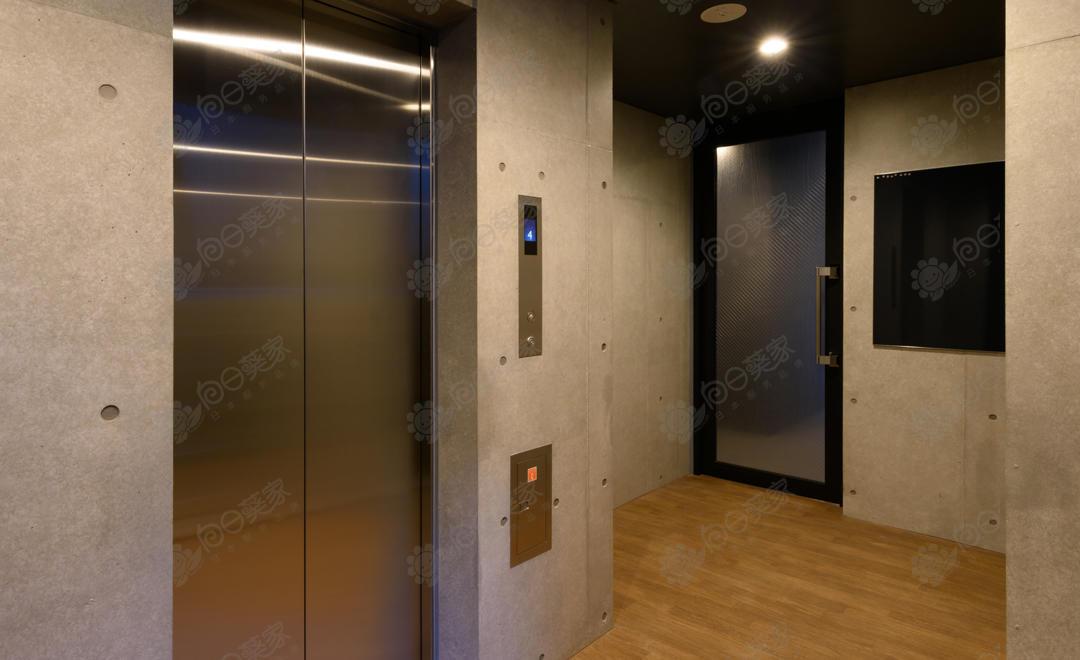 公寓一层电梯