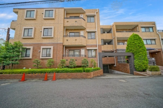 日本东京都新宿区目白顶层3居室公寓