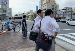 疫情对2021年日本东京的年收入有什么影响？