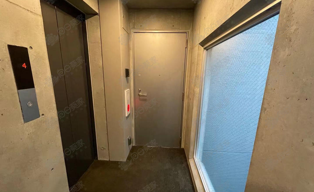 公寓走廊和电梯