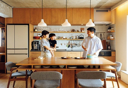 范本一样的日本房产厨房布局，建筑师夫妇的杰作