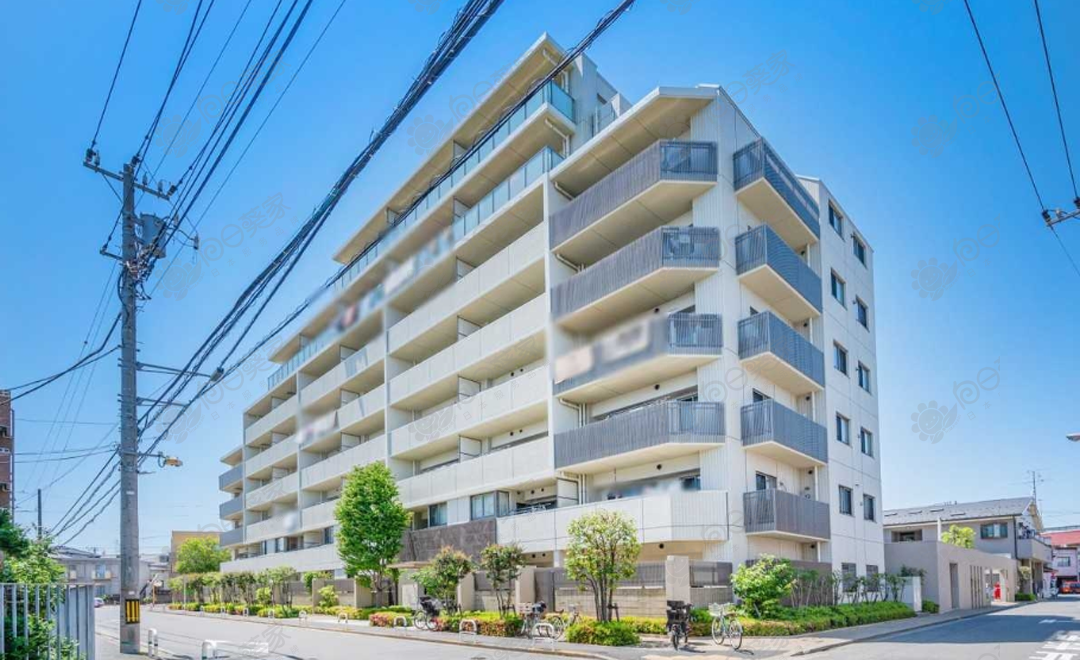日本东京都江户川区瑞江3居室公寓带大露台