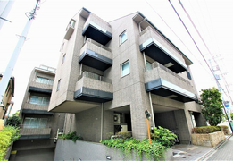 客户提出日本购房需求，想找建在坡道上的房子